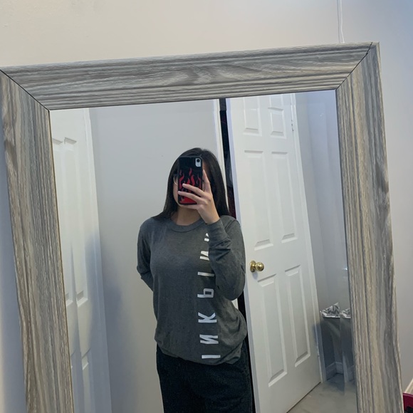 PINK grey long sleeve - Picture 2 of 3